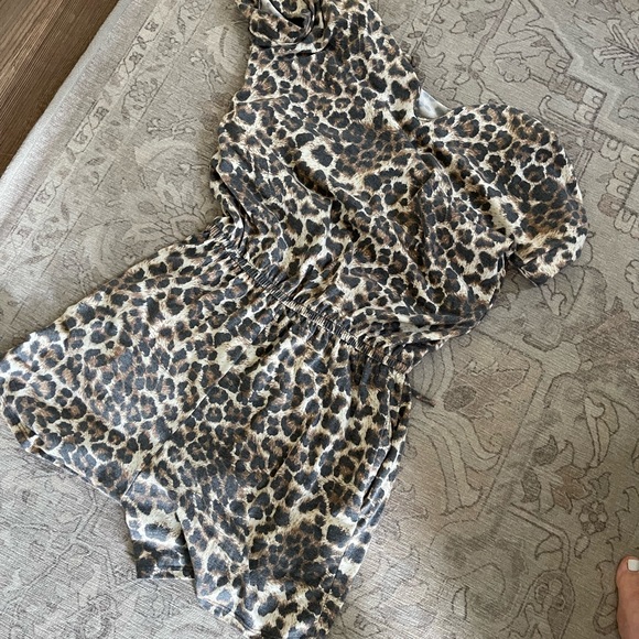 Pink lily leopard romper - Picture 3 of 6